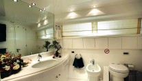 Jackie One -  bathroom